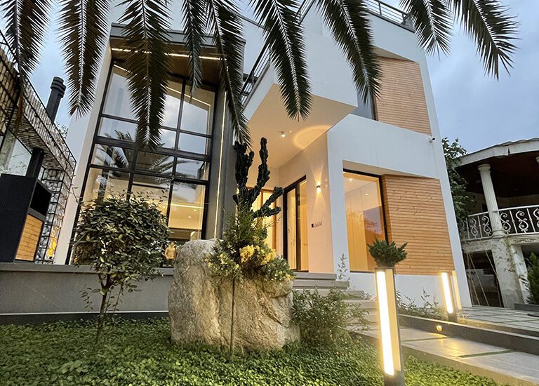 ویلای 370 متری لوکس در نوشهر - نوید ملک خرید ویلا در شمال